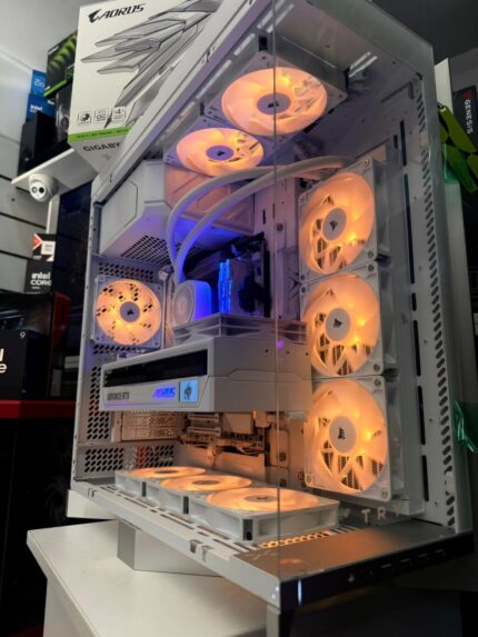 Calculator Ryzen 9 9950X3D / Placa video RTX 5090 Aorus Stealth / Memorie RAM 32GB DDR5/ SSD , AIO 360 ,Tva 21% ,Garantie 24/36 luni!