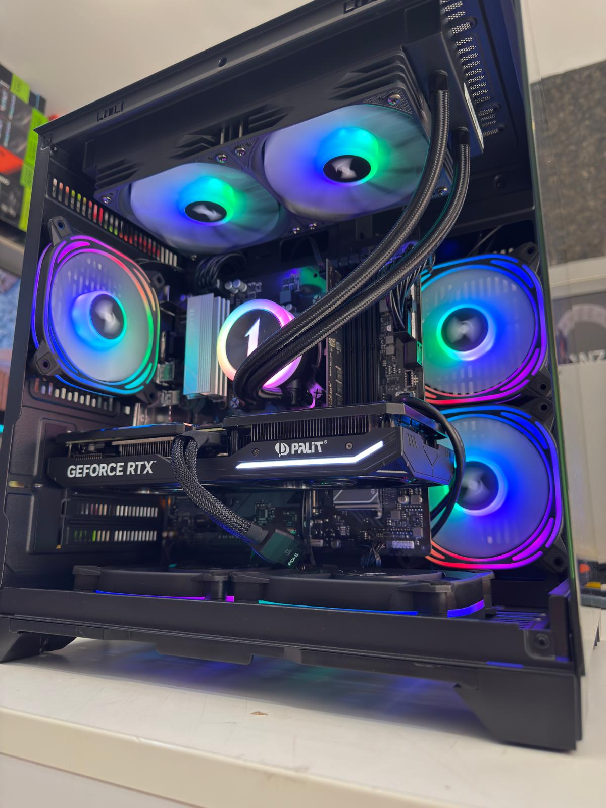 WhatsApp Image 2025-12-16 at 11.18.46_95a21911 Calculator Gaming Intel i7 14700K cu RTX 4070 Super / SSD / Memorie Ram 32GB DDR5/ Pret: 7500 lei, Tva inclus/ Garantie 24/36 luni! - imagine 1