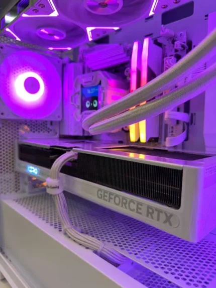 PC Gaming White Edition: Ryzen 7 7800X3D, RTX 5070 AERO White, 32GB DDR5, Display IPS