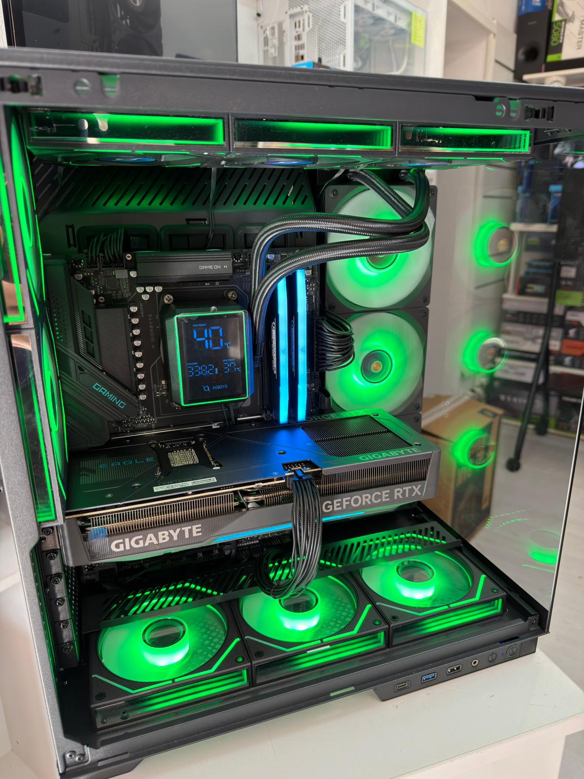 WhatsApp Image 2026-03-17 at 11.42.58 (1) PC AMD Ryzen7 9850X3D,Placa Video RTX 5070Ti,32GB DDR5 Corsair,Samsung 9100 Pro 1TB PCI 5.0,TVA,Garantie - imagine 1