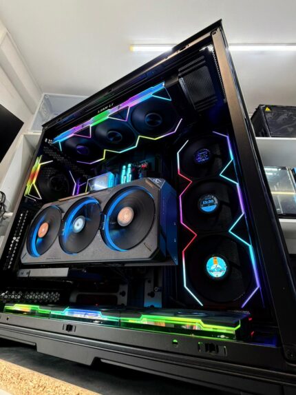 Lian Li Ryzen™9 9950X3D,Memorie RAM64GB,RTX5090,1500W,SSD8TB,Garantie,TVA,Rate