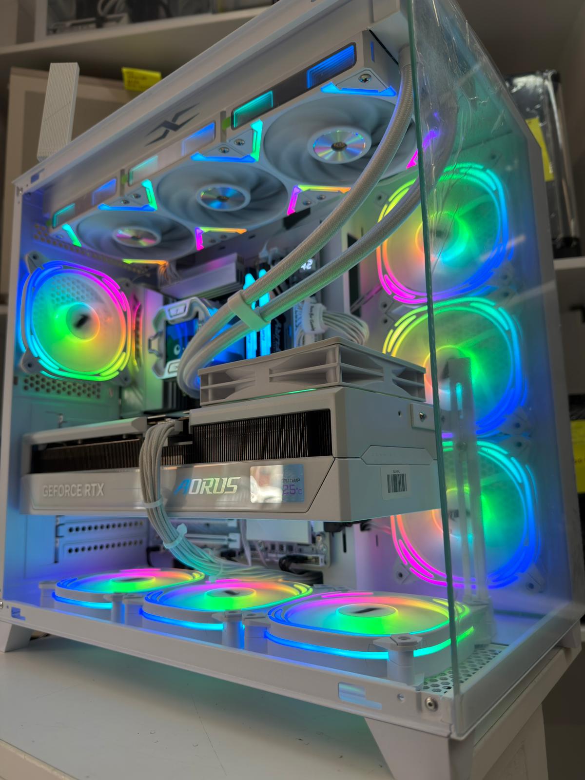 WhatsApp Image 2026-04-25 at 09.31.05 PC9 AMD Ryzen™9 9950X3D,Memorie RAM 48GB,Video RTX 5090,1000W,SSD 1TB,Garantie,TVA,Rate! - imagine 1