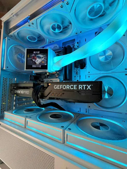 image PC Gaming Ryzen 7 9800X3D /RTX 5070ti/32GB, SSD 2TB/ RATE-Garantie TVA - imagine 1