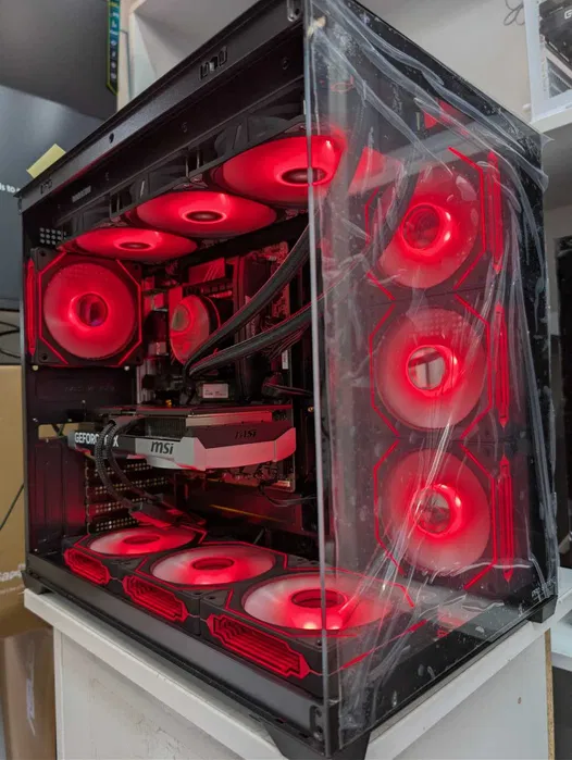 image (8) PC Gaming Ultra 7 265F/RTX 5060TI / 32GB DDR5, SSD 1TB/RATE-Garantie - imagine 1