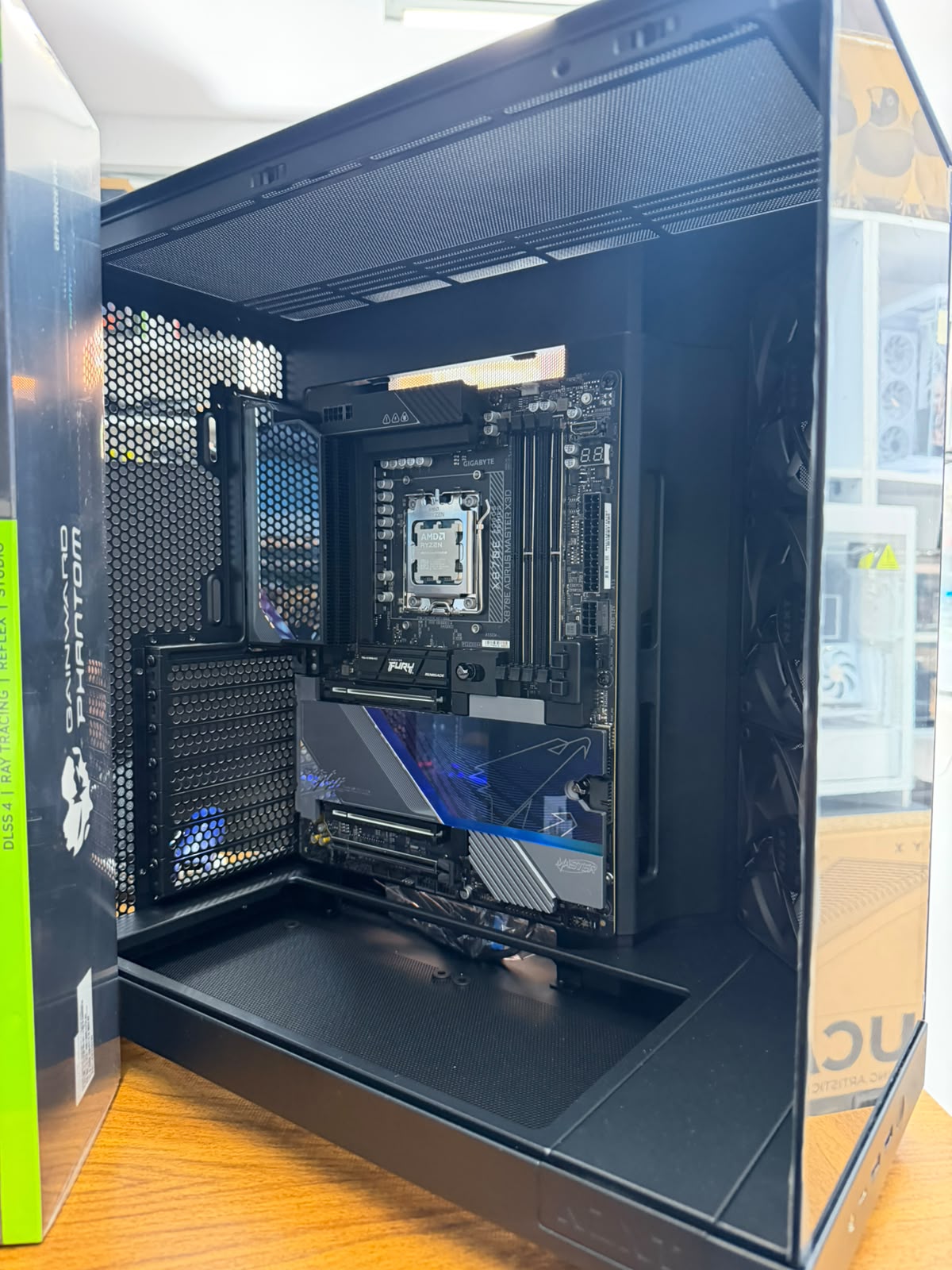 WhatsApp Image 2026-08-07 at 15.36.30 (4) PC Ryzen™ 9 9950X3D,X870E Aorus Master*Video RTX 5090 GS*Memorie RAM 128GB*Stocare SSD 4TB,Cooler CPU Corsair LCD,Sursa 1650W Platinum,Garantie,TVA - imagine 1