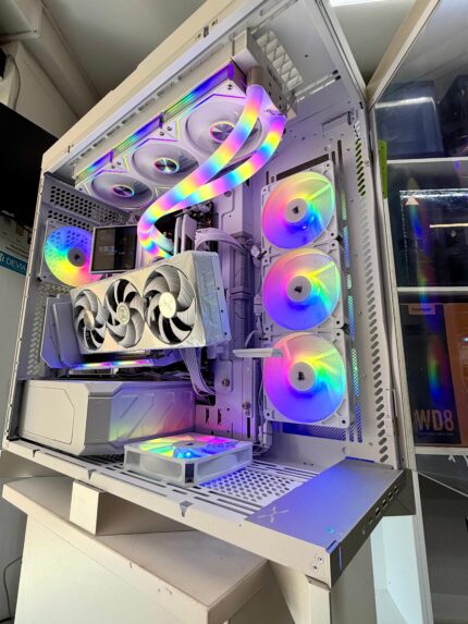 PC Ryzen 9 9950X3D/Placa de baza X870E/Placa video RTX 5080/Memorie RAM 32GB /Cooler AIO 360MM/1000W /Garantie/TVA!