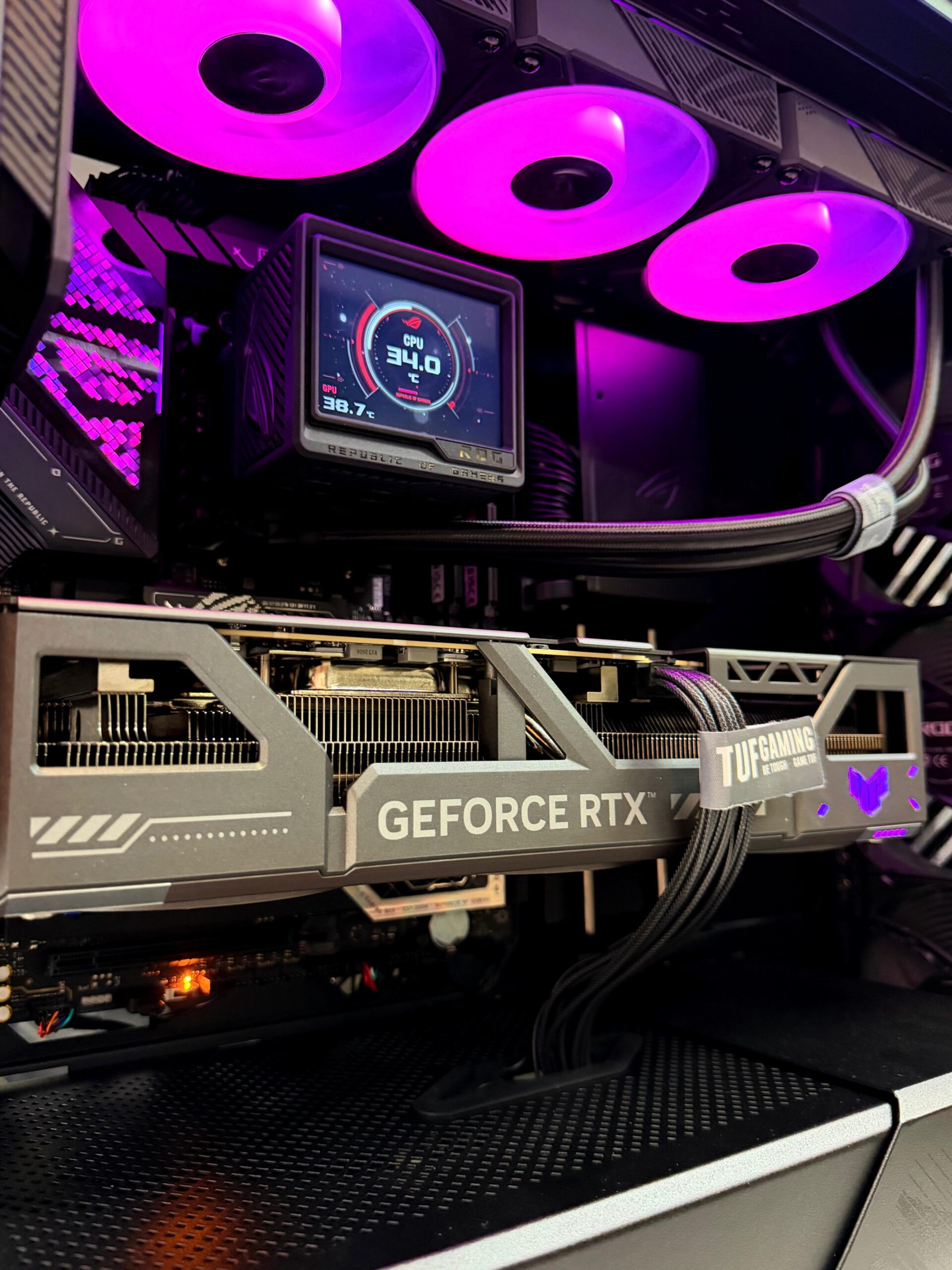 8 PC ROG STRIX AI Models,Ryzen™9 9950X3D/Asus TUF RTX 5090/Kingston Fury 128GB RAM DDR5/Asus TUF 1200 W/TVA! - imagine 1