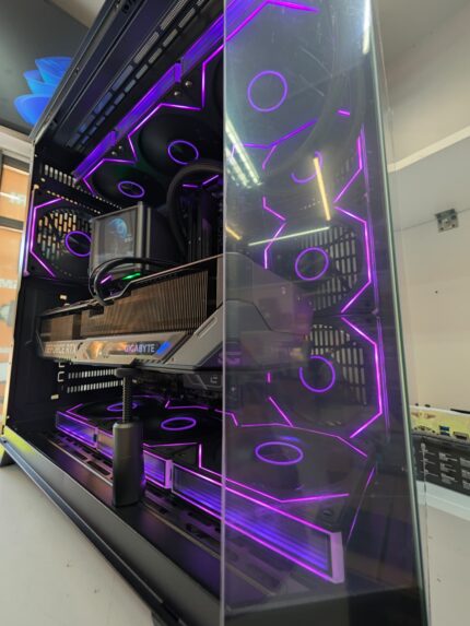 PC AMD Ryzen 9 9950X/Placa de baza X870-X3D/Placa Video RTX 5070TI/SSD 2TB WD /Cooler AIO 360/Memorie RAM 32GB DDR5/Garantie!